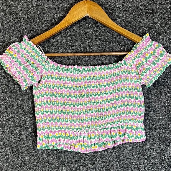 Zara has Green and Pink Smocked Flutter Sleeve Crop Blouse, Womens M - Picture 7 of 7